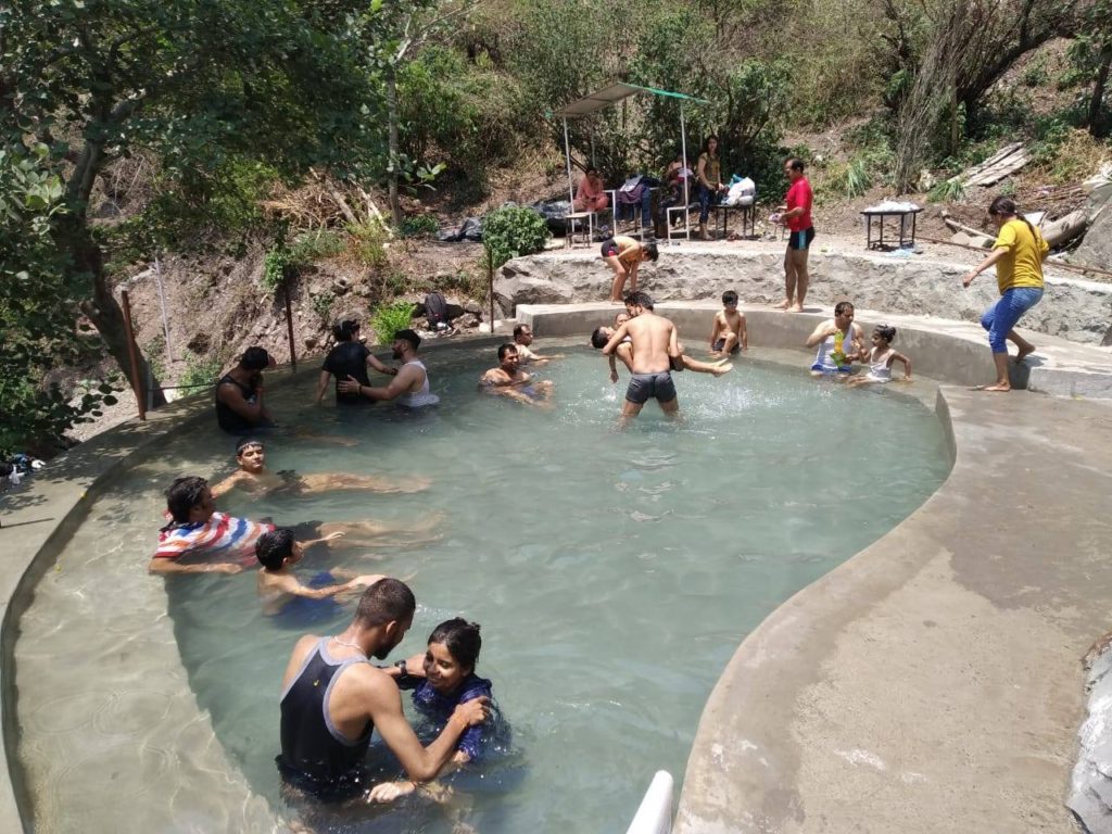 Waterfall Jangeshu - Waterfall Kasauli - Waterfall - Paradise Valley